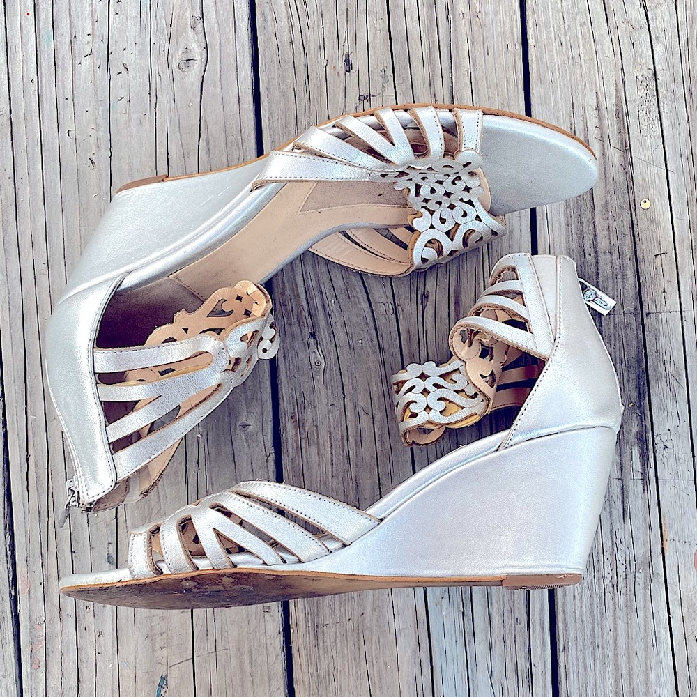 Isola Felicity Metallic Laser Cut Back Zip Wedge Sandals in Silver (Size 9.5)